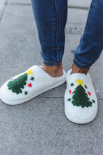 Load image into Gallery viewer, Christmas Tree Print Fleece Slippers
